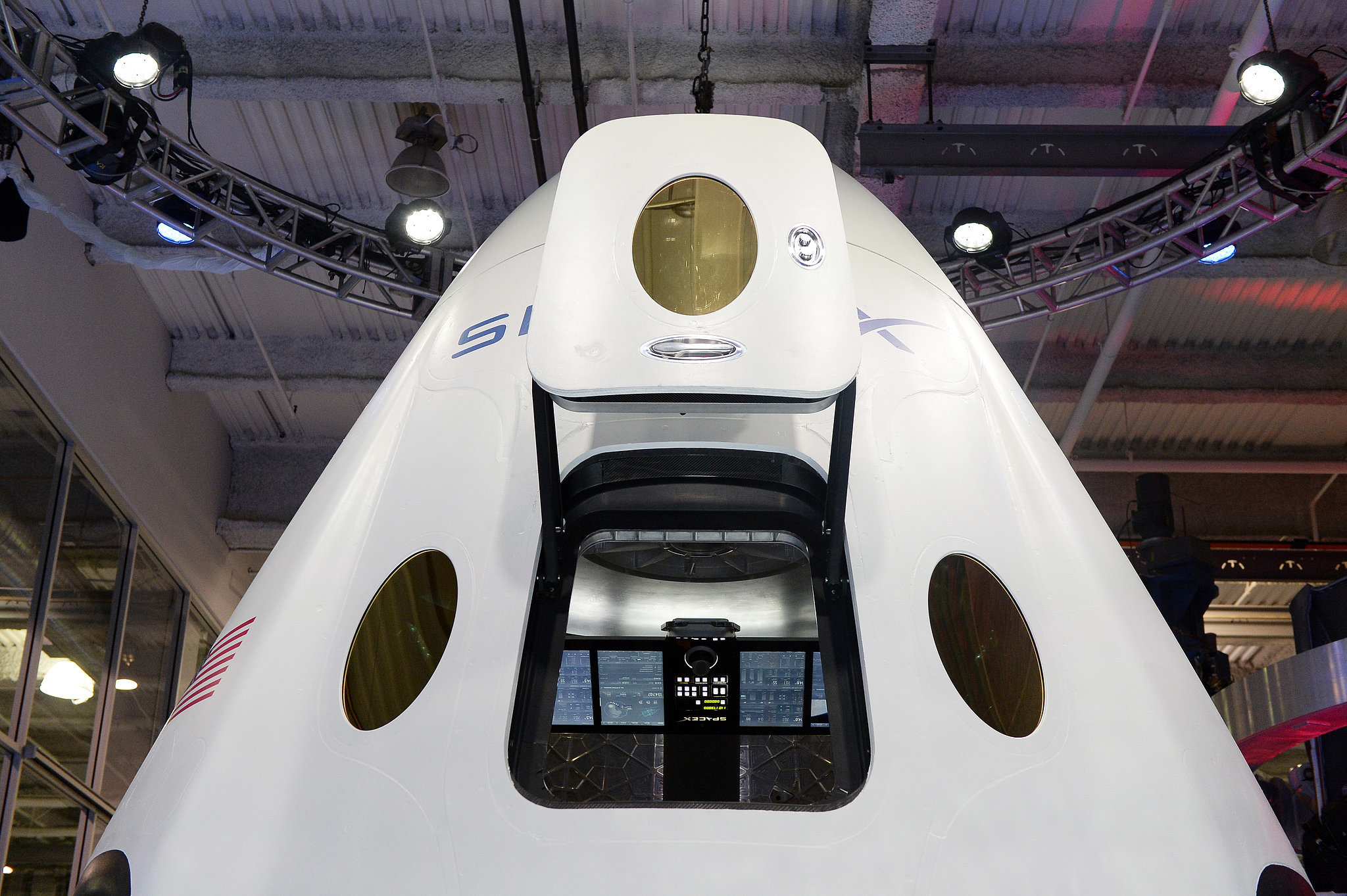 SpaceX-Dragon-V2